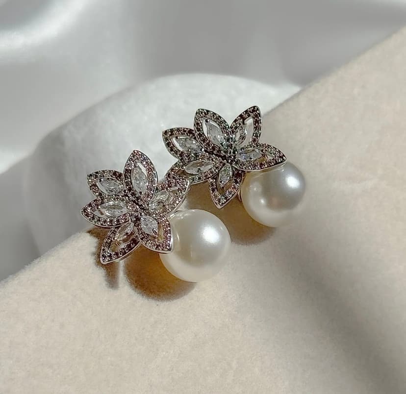 Studs/Earings